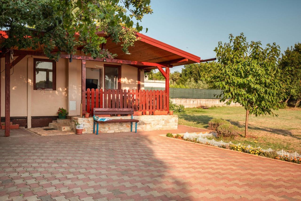 Villa Funny House à Pula Extérieur photo